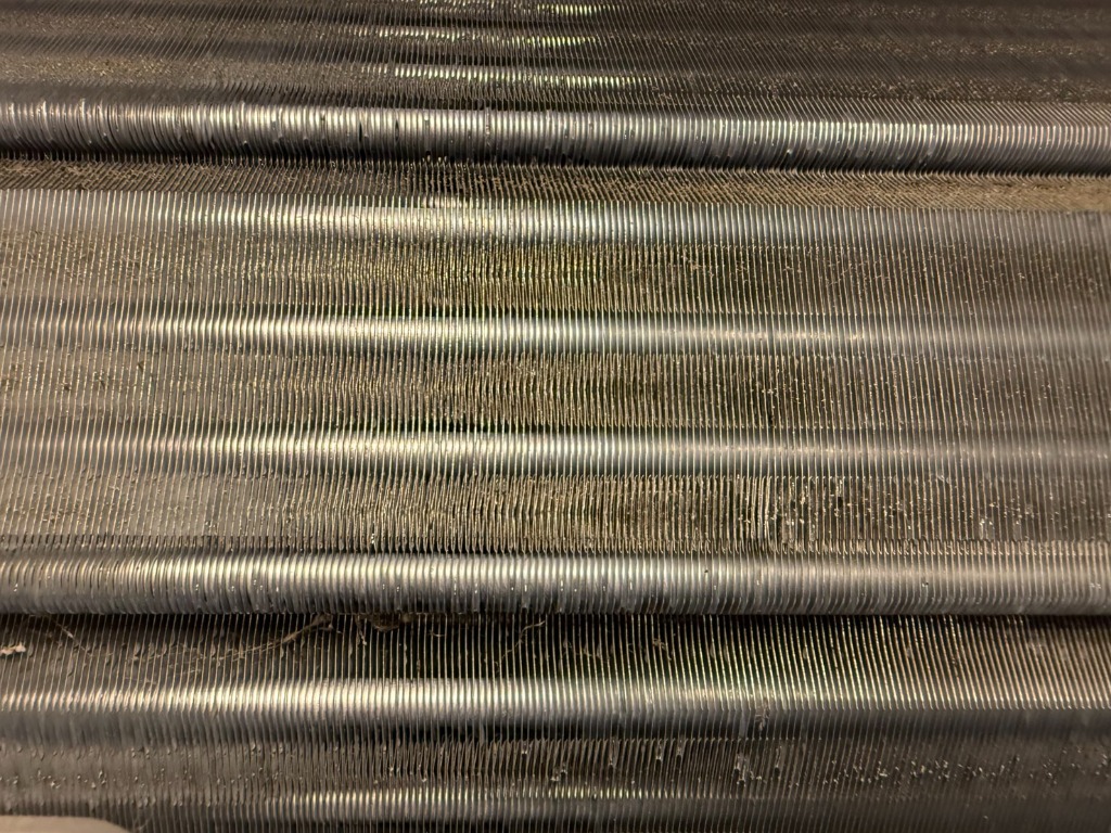 蒸發器鰭片對比 清洗前